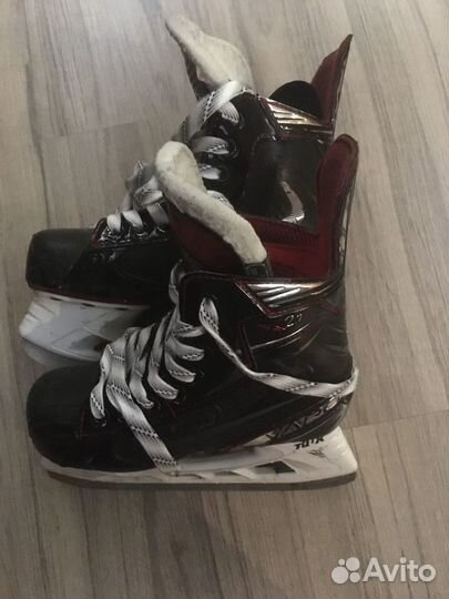 Хоккейные коньки