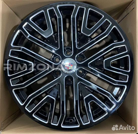 Литой диск в стиле cadillac R20 6x139.7