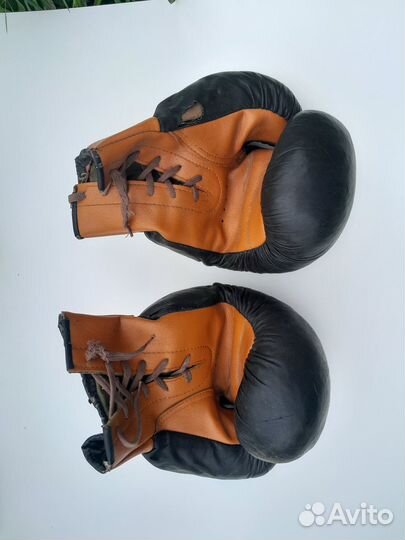 Боксерские перчатки