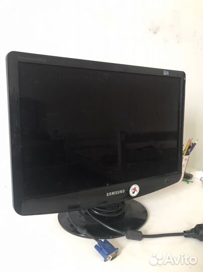 Монитор Samsung