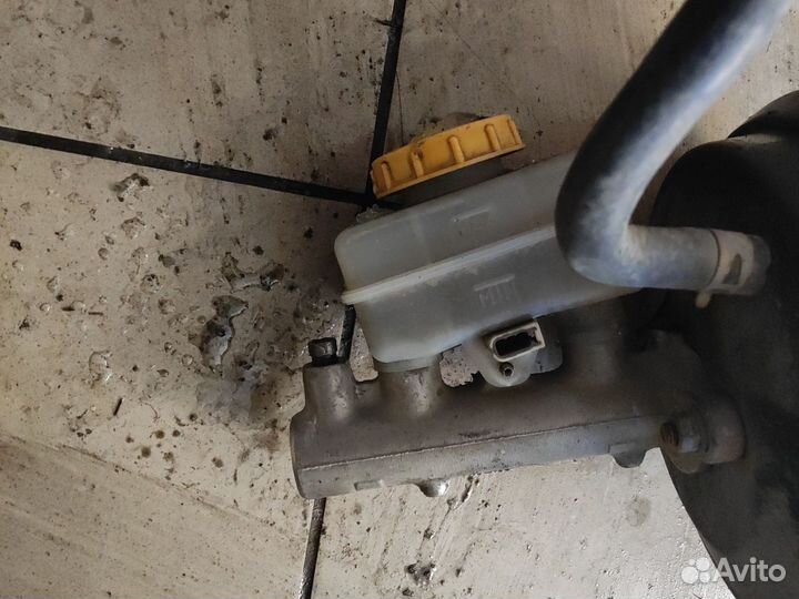 Главный тормозной цилиндр Subaru Legacy 1997-2003