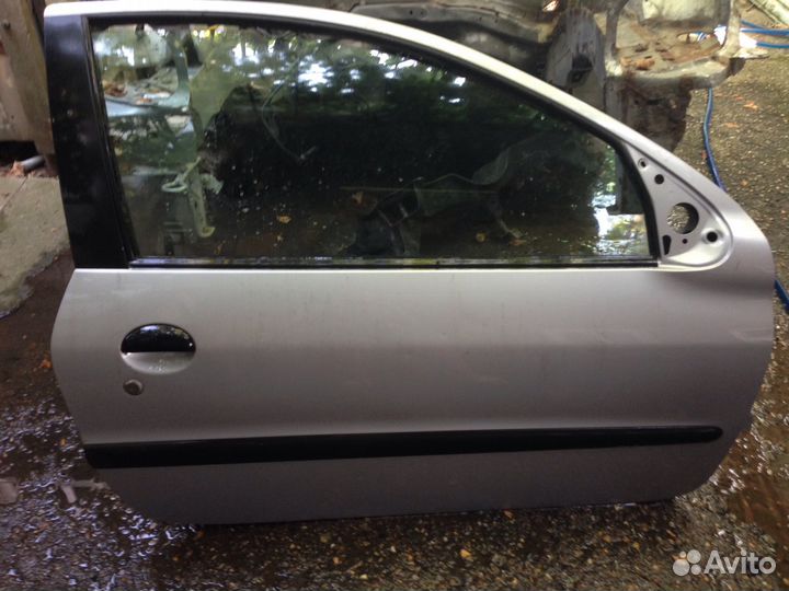 Правая половина кузова пежо 206 и прочие запчасти