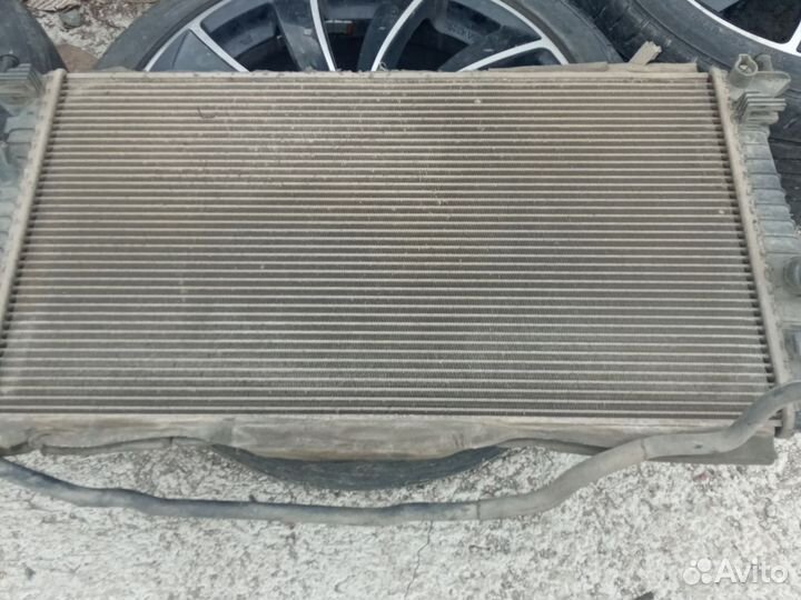 Радиатор охлаждения двигателя для форд фокус 2