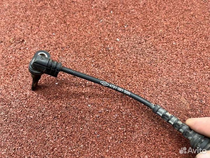 Датчик ABS передний правый Renault Duster