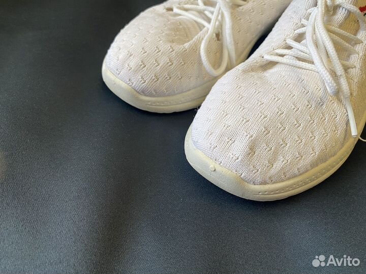 Кроссовки 38