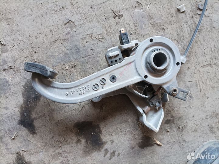 Педаль ручника Mercedes-Benz S-Class W220