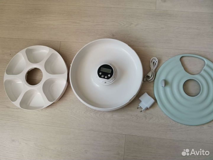 Автокормушка для кошек и собак