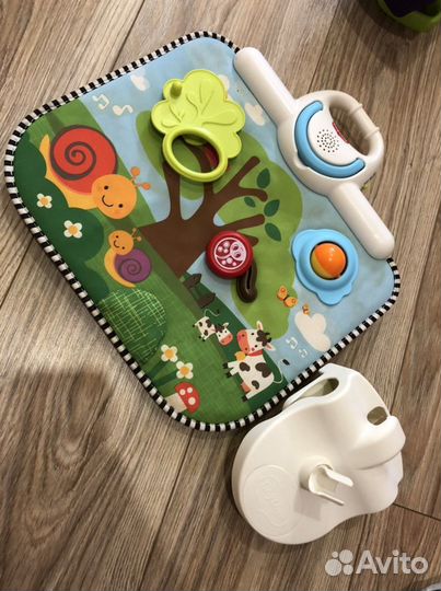 Бизиборд Tiny love