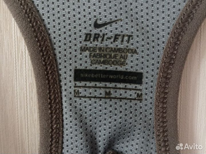 Майка спортивная женская nike M с топом