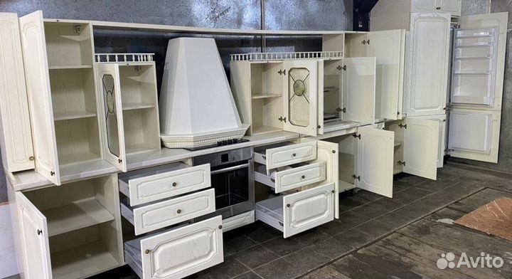 Кухонный гарнитур с техникой