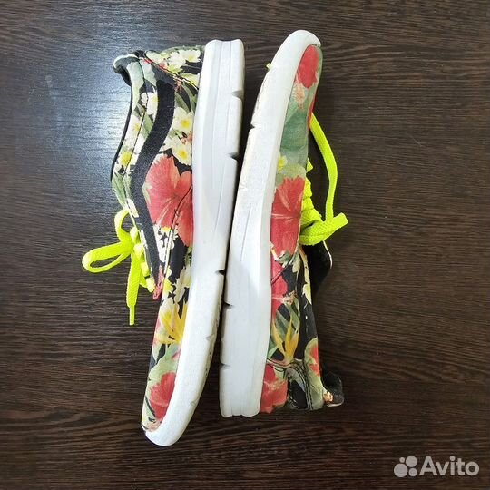 Кроссовки vans