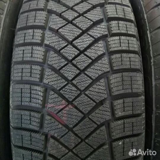 Pirelli Ice Zero FR 285/50 R20 116T