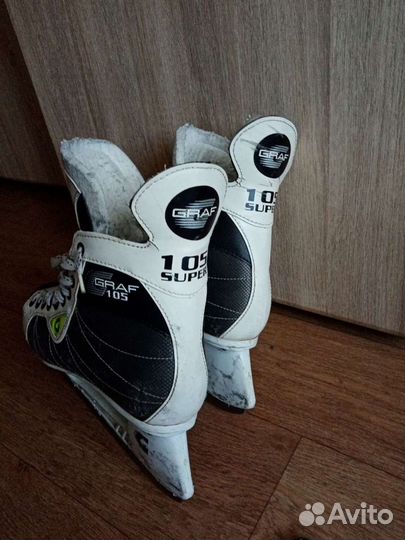 Коньки хоккейные