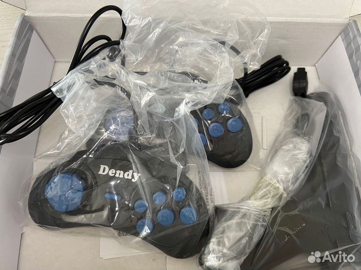 Игровая приставка Dendy