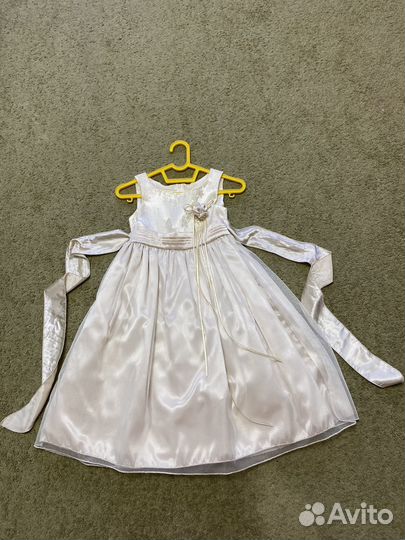 Праздничное нарядное платье для девочки 122-128