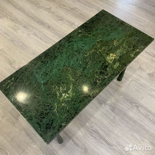 Столы из нефрита