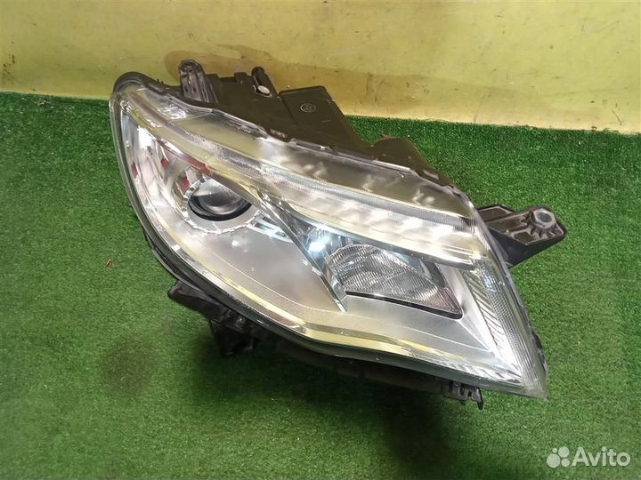 Фара правая Geely Atlas 2016