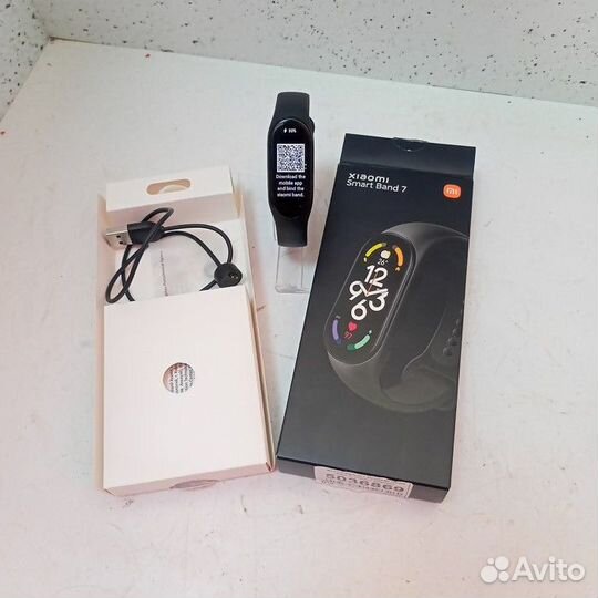 Фитнес-браслет Xiaomi Mi SMART Band 7