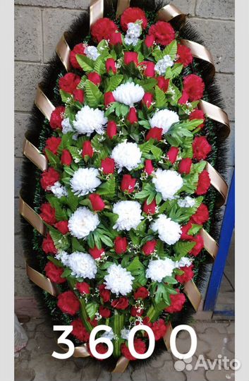 Венок на кладбище с доставкой