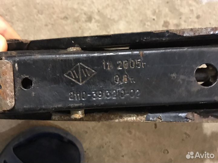 Домкрат винтовой