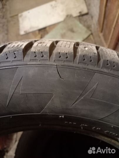Pirelli Ice Zero 2 215/65 R16