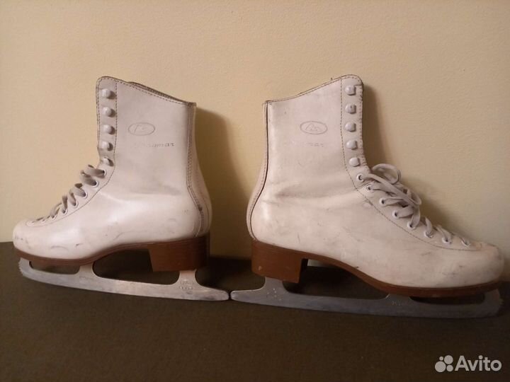 Коньки фигурные, женские