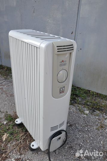 Масляный радиатор DeLonghi