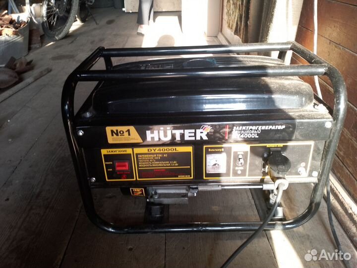 Бензиновый генератор