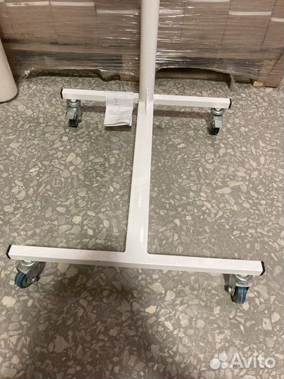 Столик процедурный