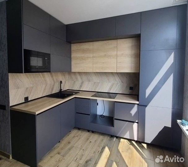 Кухня черная угловая под заказ. Любые размеры