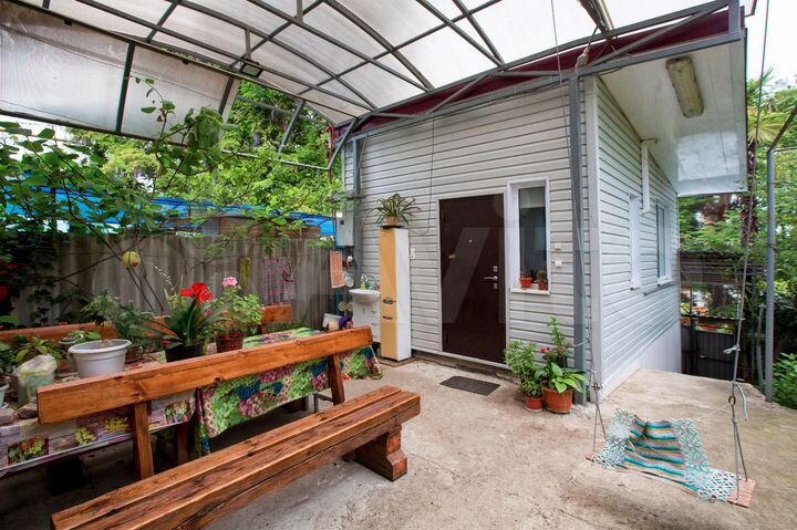 Дом 25 м² на участке 2,5 сот.