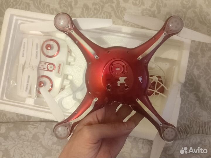 Квадрокоптер syma x5uw