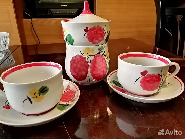 Чайный и кофейный сервиз, тарелки посуда СССР