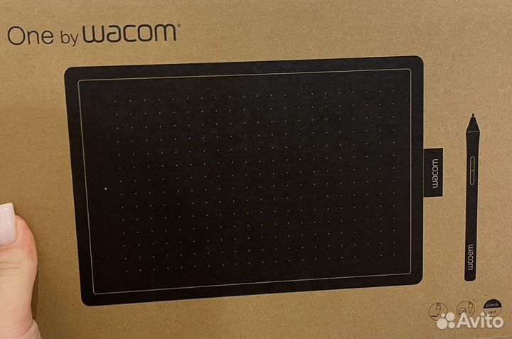 Графический планшет Wacom One by Wacom Medium