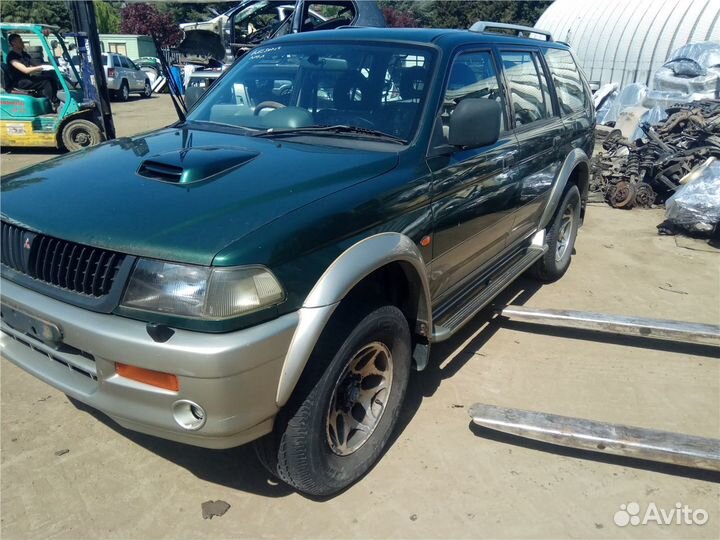 Разбор на запчасти Mitsubishi Montero Sport / Paje