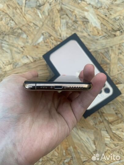 iPhone 11 Pro, 64 ГБ