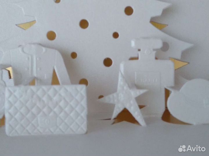 Новогодняя открытка от Chanel