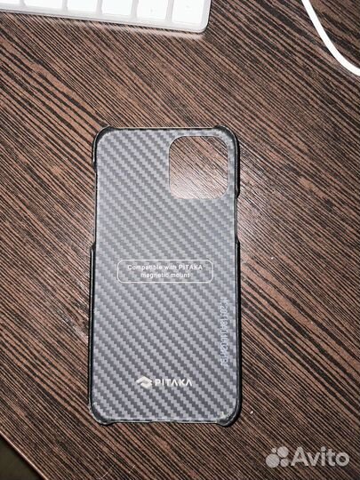 Чехол на iPhone 12