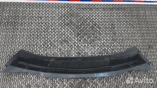 Накладка декоративная (жабо, дождевик) opel zafira