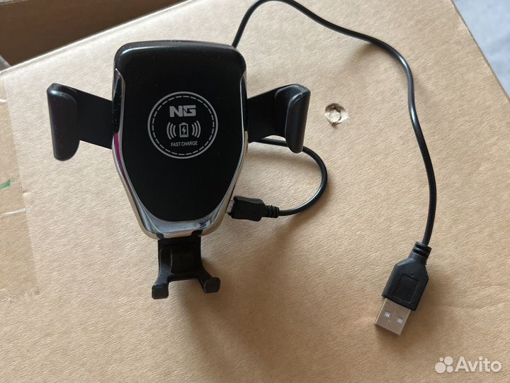 Держатель для телефона с беспроводной зарядкой