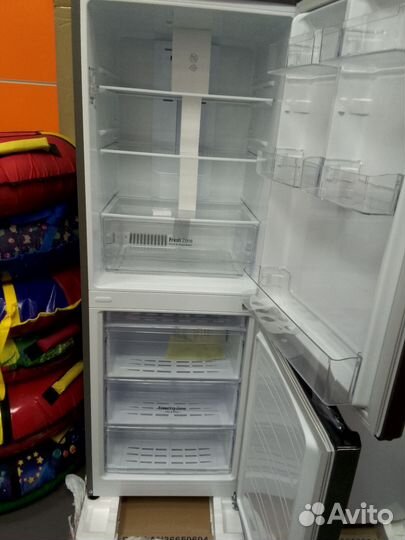 Холодильник новый