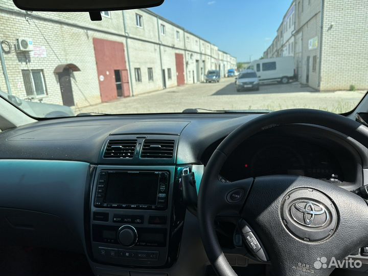 Toyota Ipsum 2.4 AT, 2001, 252 000 км