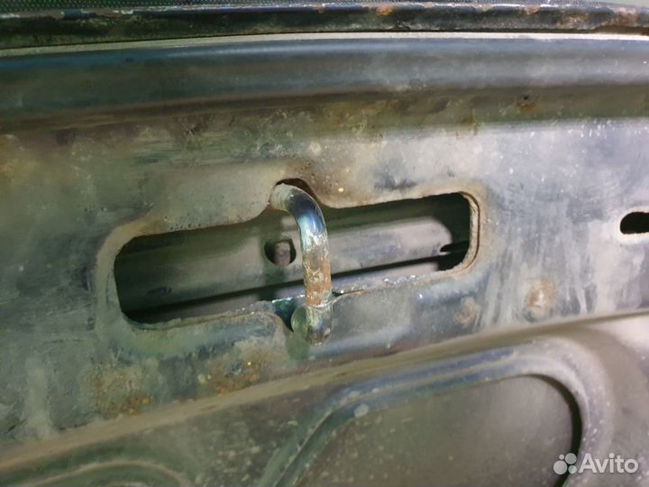 Капот Volkswagen Golf 3