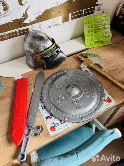 Шлем, щит и меч детские