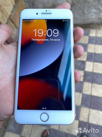 Телефон iPhone 7 plus