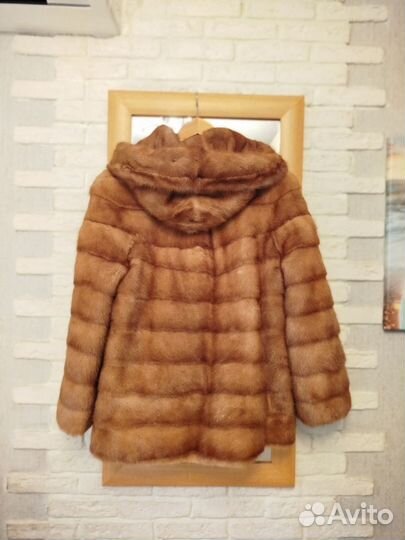 Шуба норковая поперечка с капюшоном