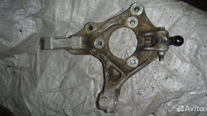 Кулак поворотный передний левый Chevrolet Cruze 2