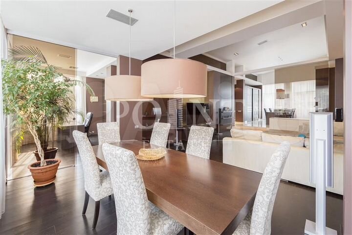 6-к. квартира, 342 м², 2/4 эт.