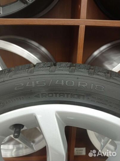 Комплект оригинальных колес в сборе R18 Audi A4