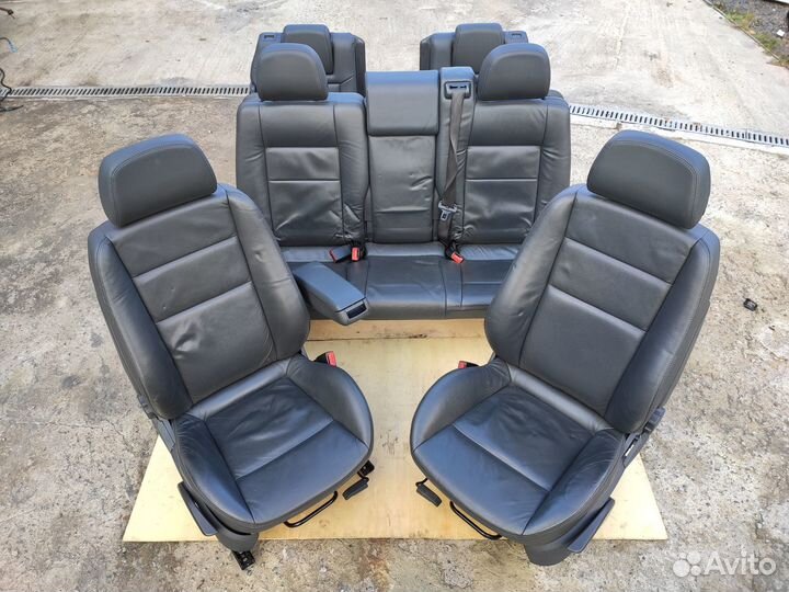 Кожаные сидения Moondial Sport на Opel Zafira B